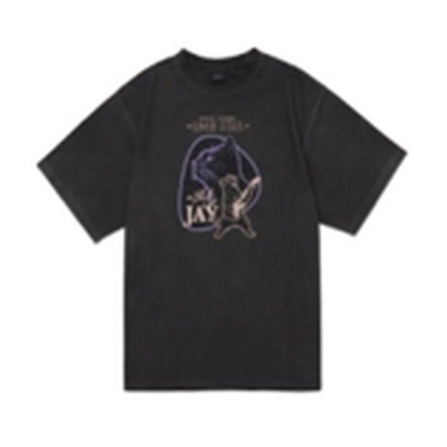 ENHYPEN 服飾商品照片
